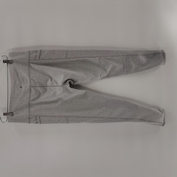 Kyodan Outdoor Athletic Leggings Size Large Light Gray Cropped Side Pockets - Picture 2 of 6